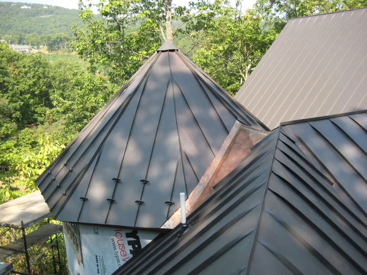 Professional Roof Tarp Installation by Craftsman Roofing in Kumtux